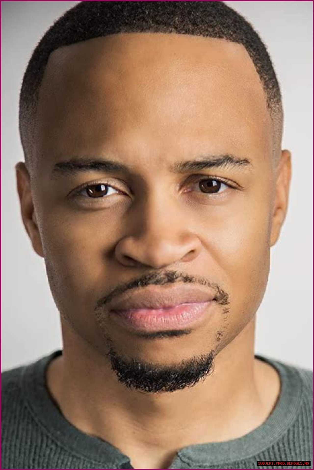 Eugene Byrd (TV Actor) - العمر ، تاريخ الميلاد ، السيرة الذاتية ، الحقائق ، الأسرة ، صافي الثروة ، الطول والمزيد