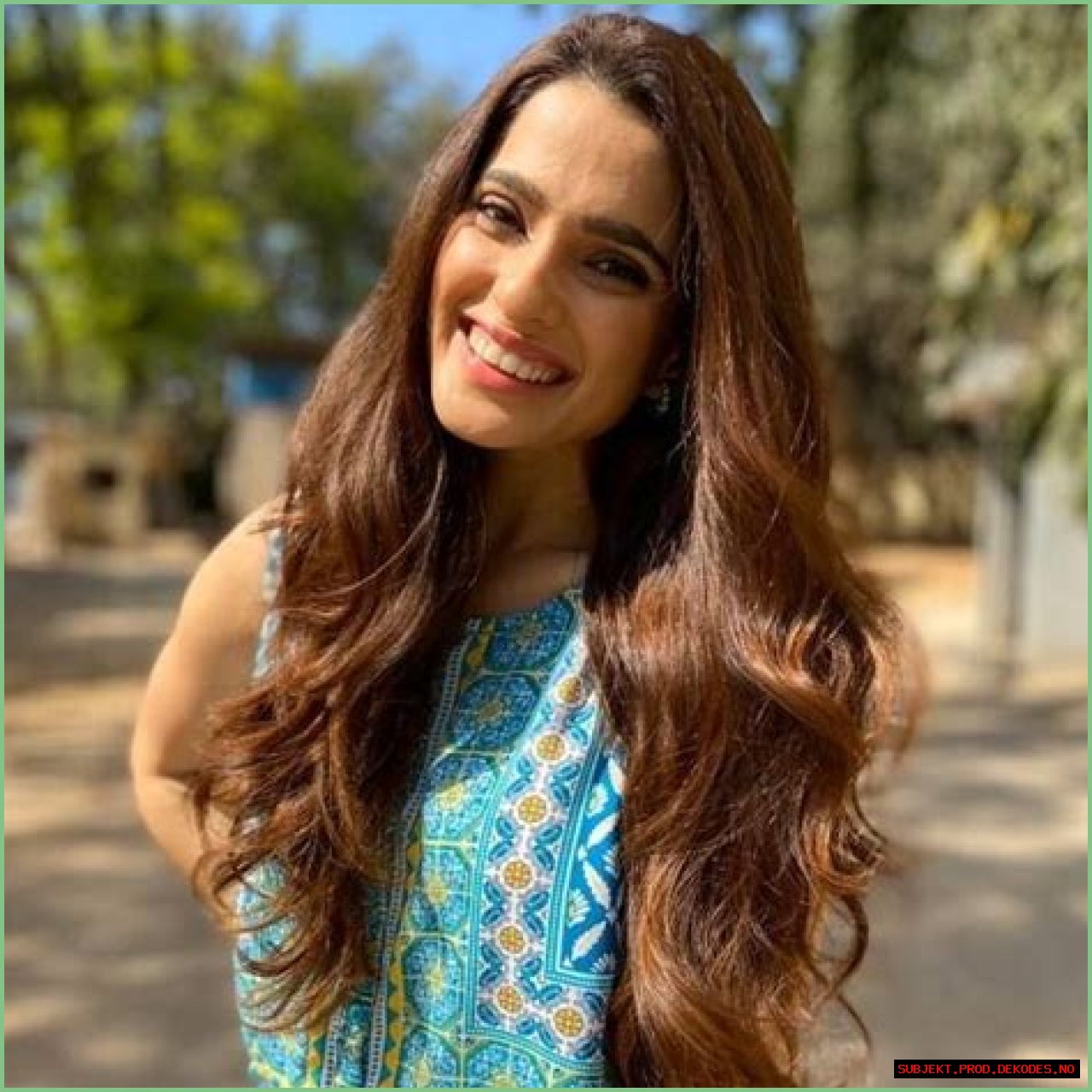 Priya Bapat Height, Age, Husband, Family, Biography & More » StarsUnfolded