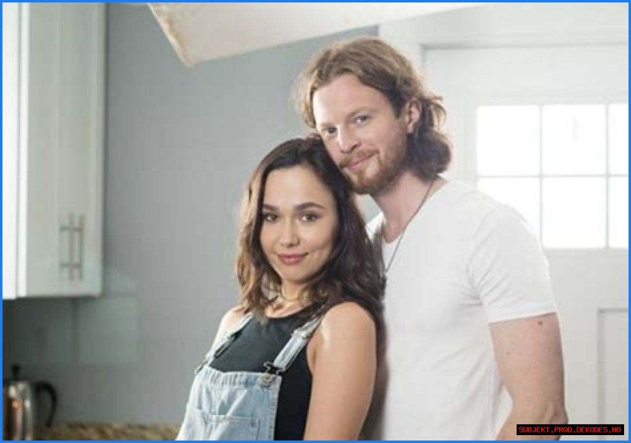 Who is Austin Brown Dating Now?